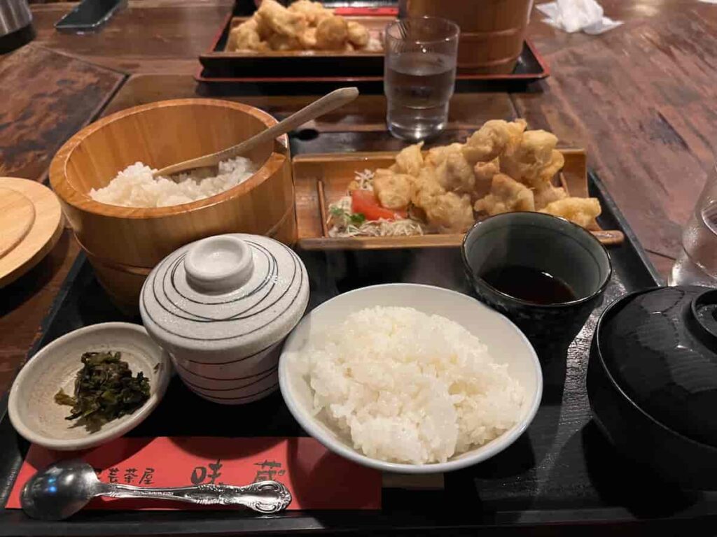 民芸茶屋味蔵で食べたとり天定食の写真