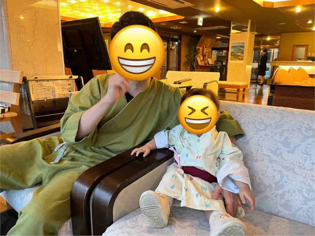 油谷湾温泉ホテル楊貴館で浴衣を着た娘とパパの２ショット写真
