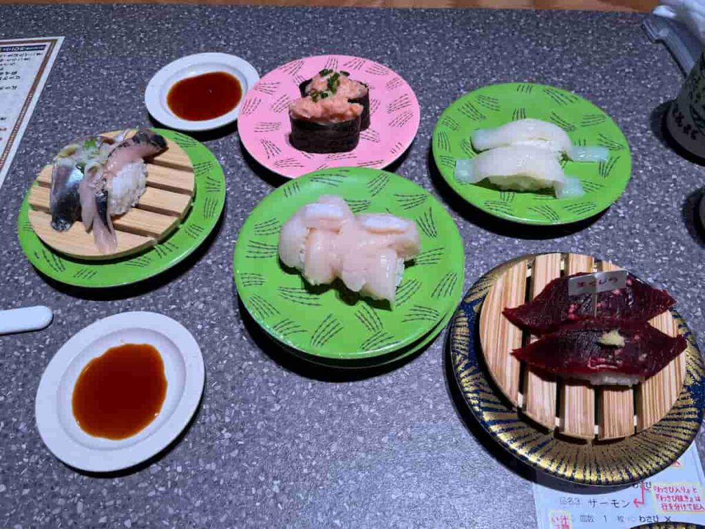 【北海道旅行Part2】0歳・2歳連れで巡る5泊6日の家族旅行|函館・洞爺湖・小樽・札幌 2026.9.17-22 33 お寿司の写真