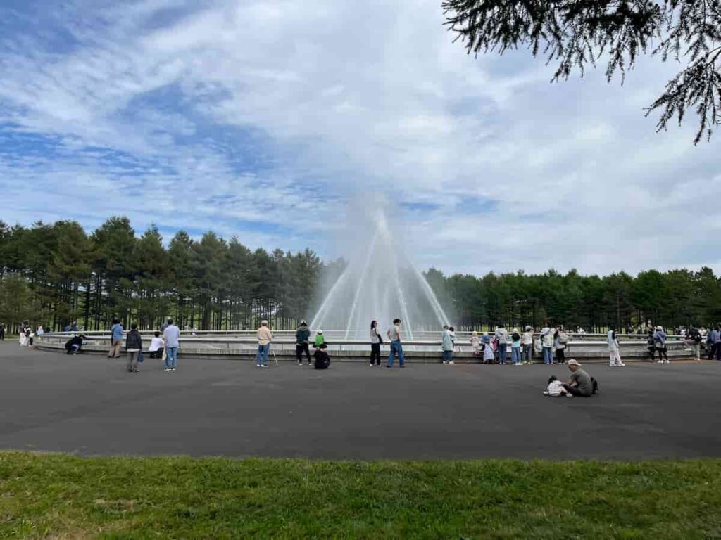 モエレ沼公園の噴水ショウの写真