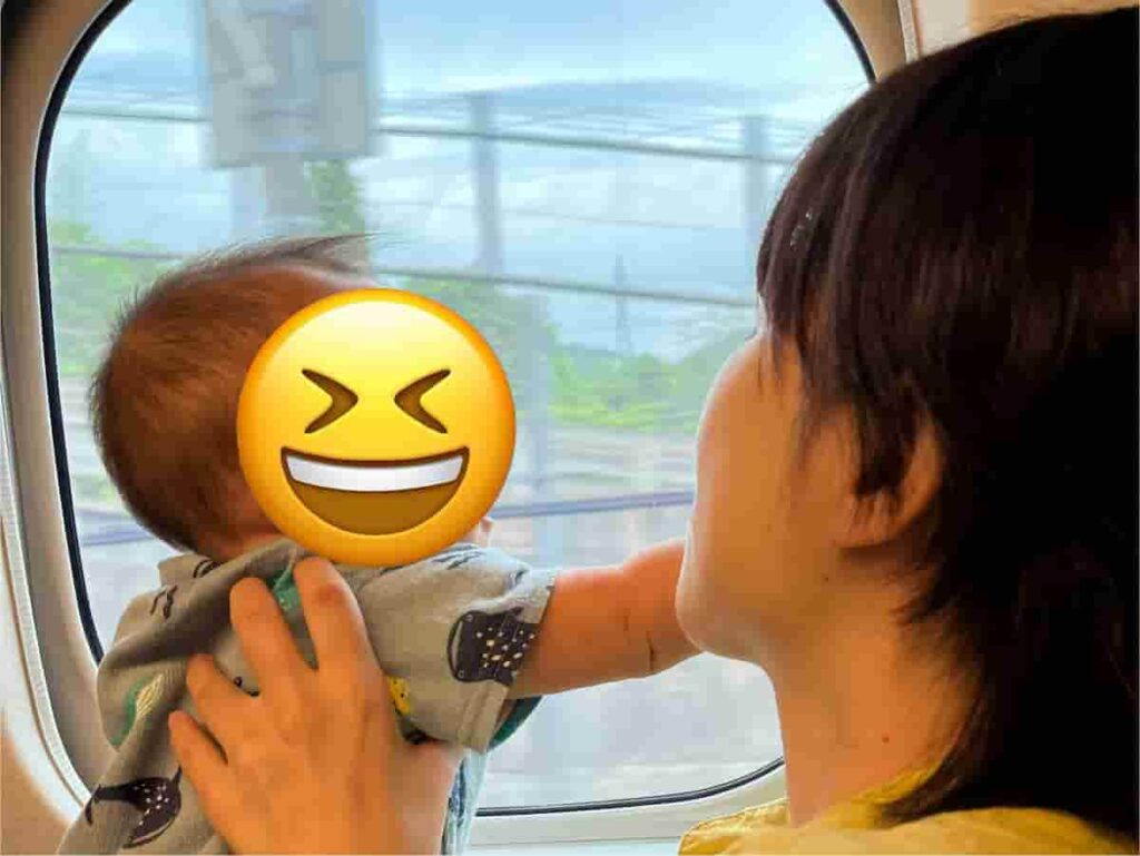 【神戸・岡山旅行log】異人館・倉敷・岡山後楽園を巡る旅 2024.6.27-29 26 帰りの新幹線の娘とママの写真